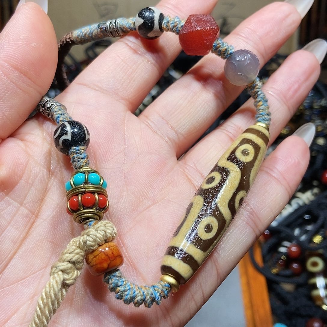 玛瑙/玉髓颈饰未镶嵌