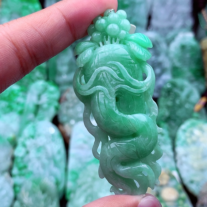 翡翠吊坠(不含链)未镶嵌