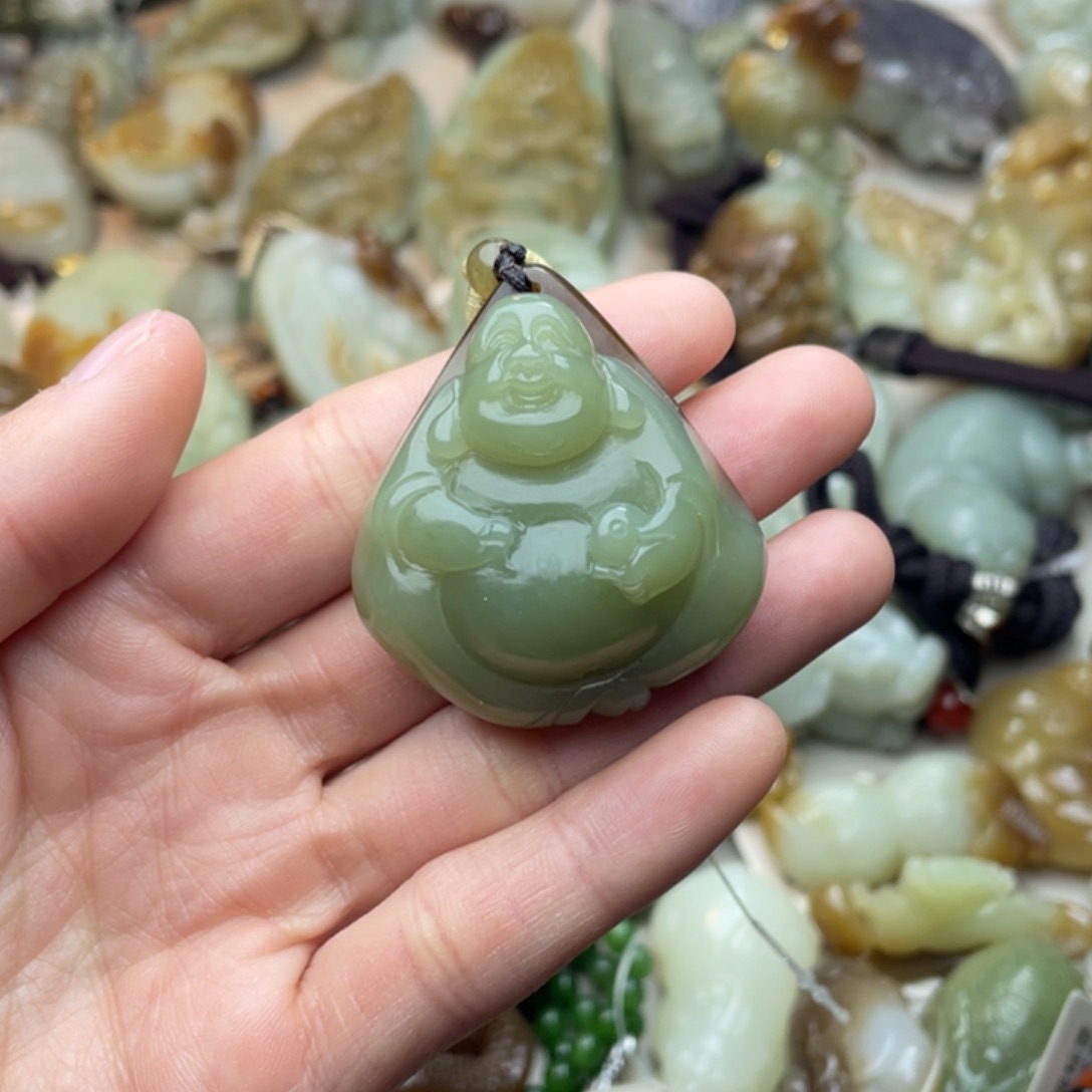 和田玉未镶嵌颈饰