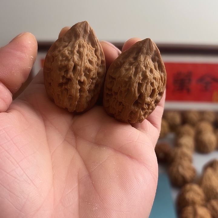 文玩核桃吊坠凤雏