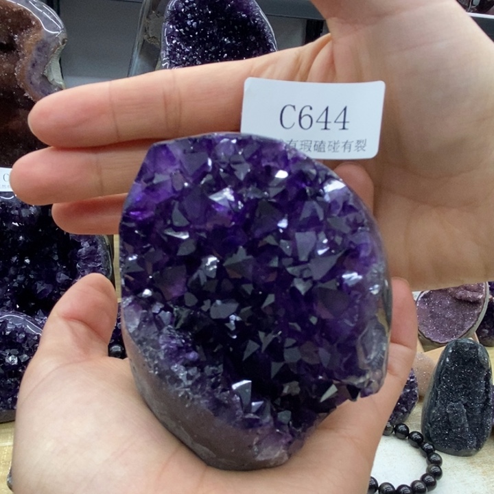 紫晶大型摆件（非配饰）未镶嵌