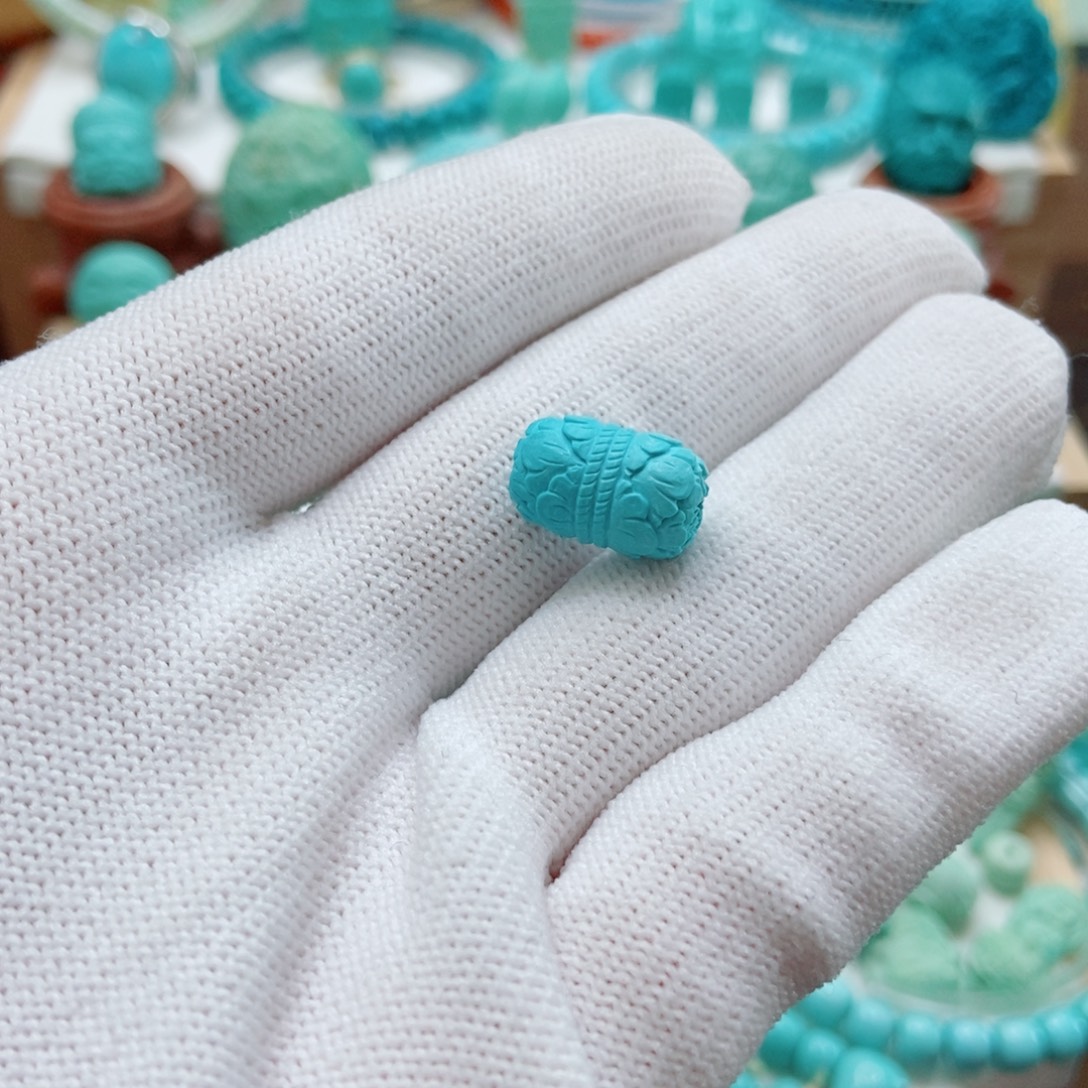 绿松石未镶嵌双头牡丹