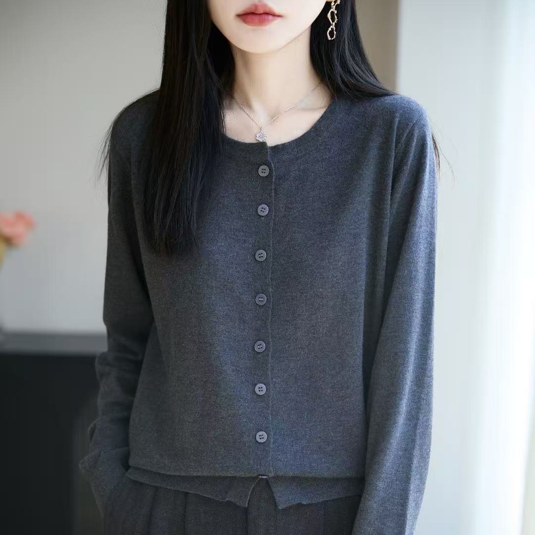 春秋女针织开衫圆领针织长袖百搭宽松纯色气质网红秋冬时尚