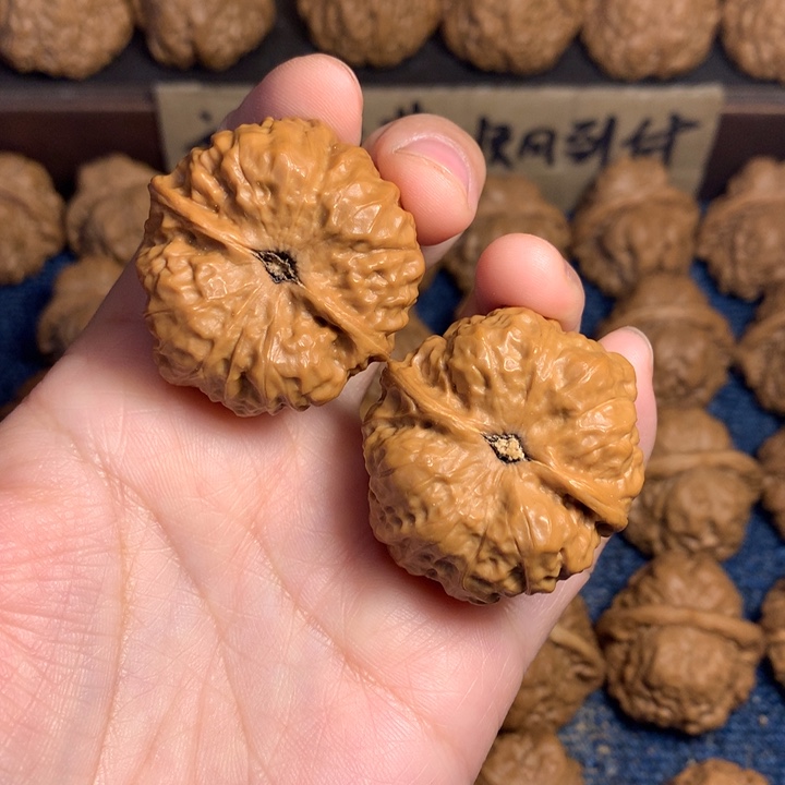 桃核吊坠轩*.蛤蟆核桃