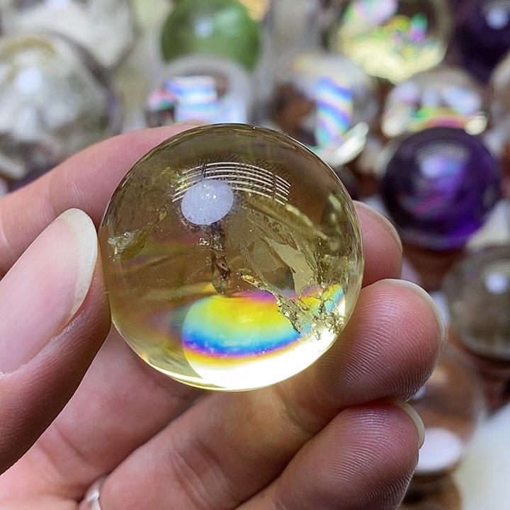 水晶彩虹黄水晶球未镶嵌追**月