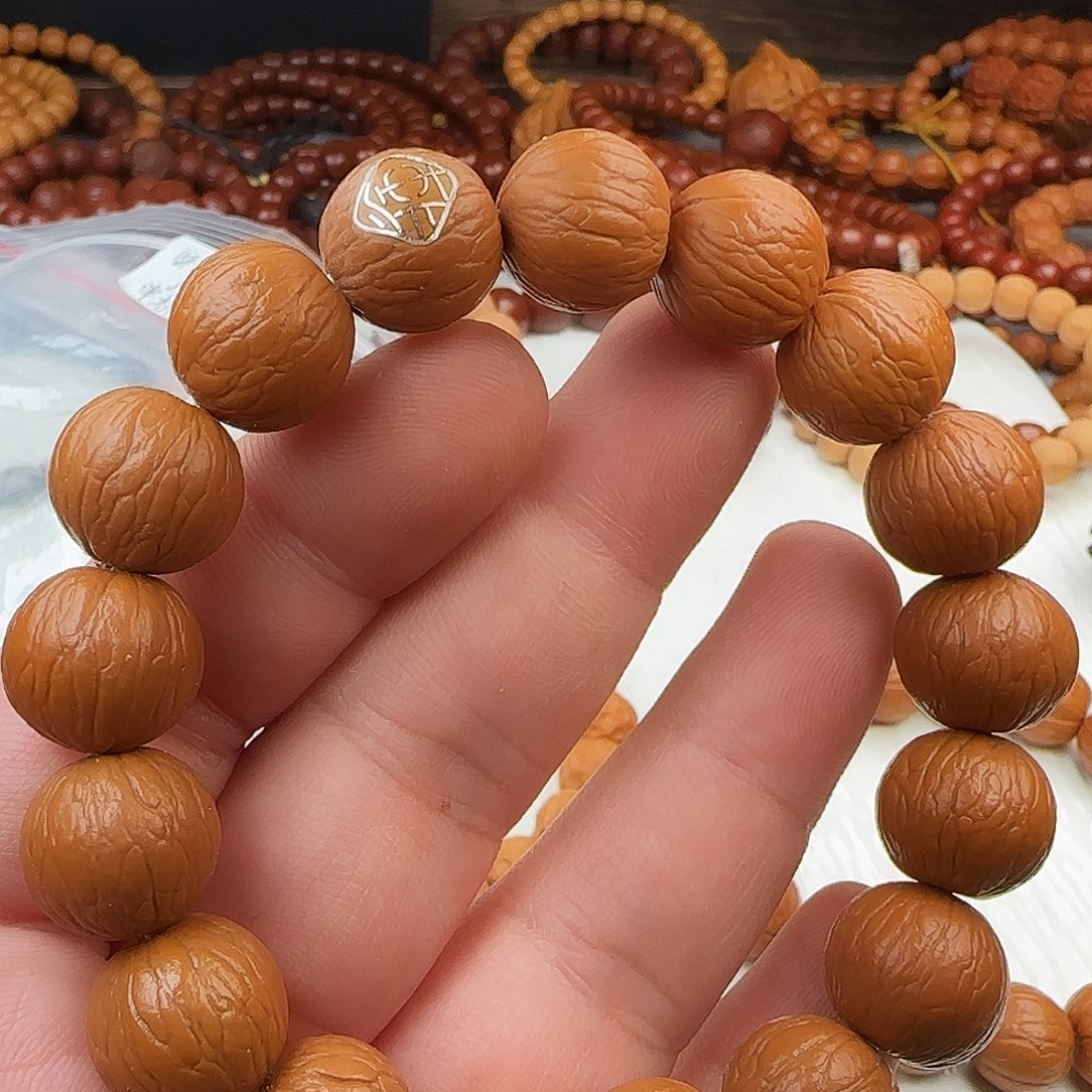 猴头核桃吊坠24/纯血一代帝王盆标6s15+