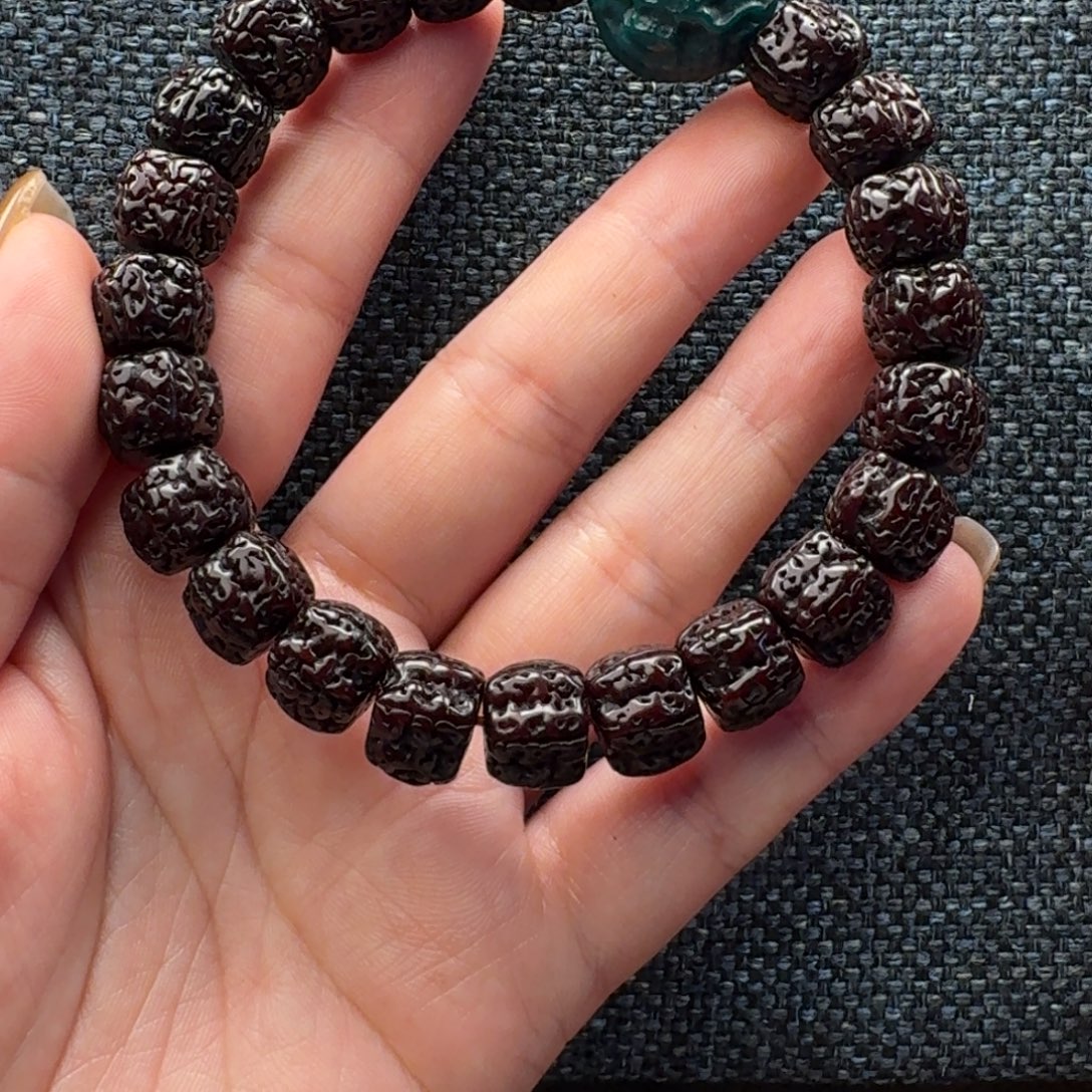 庄***子金刚菩提吊坠黑金