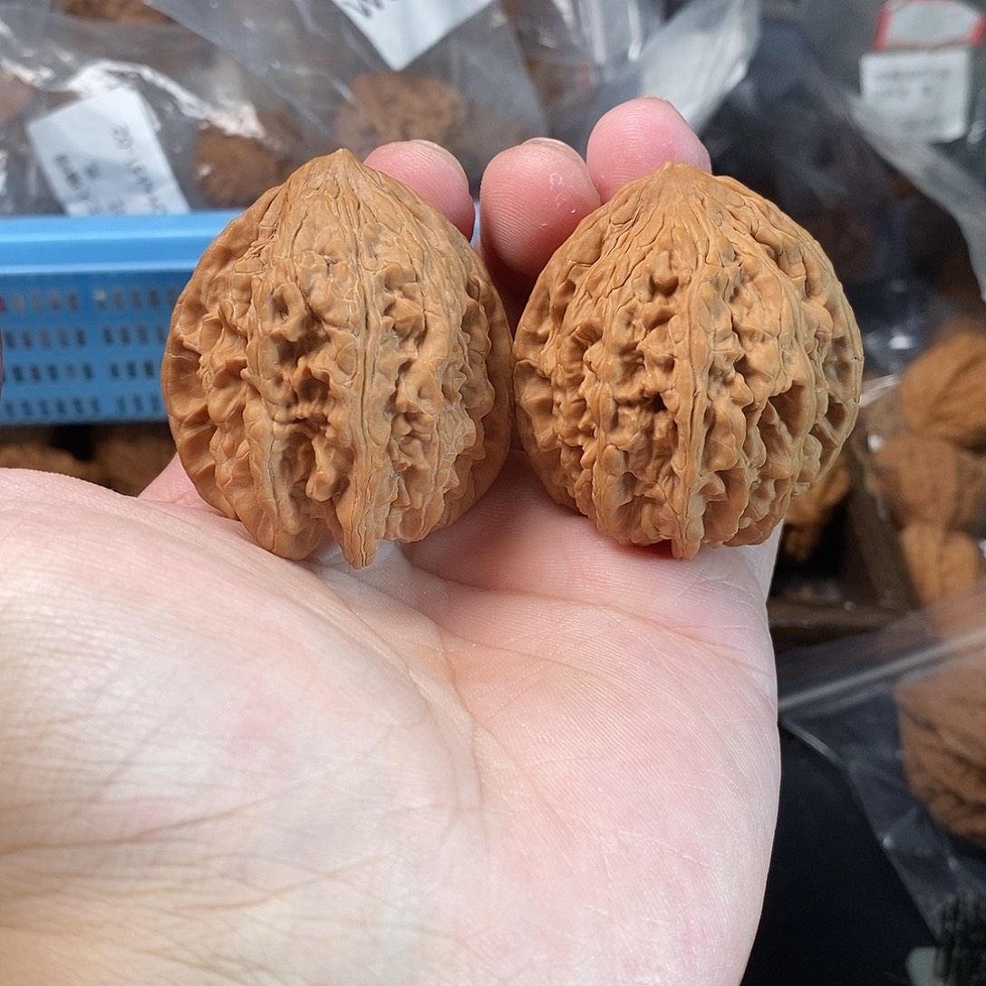 1文玩核桃盘龙谷42-266