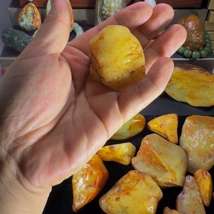 蛇纹石玉未镶嵌珠宝奇石