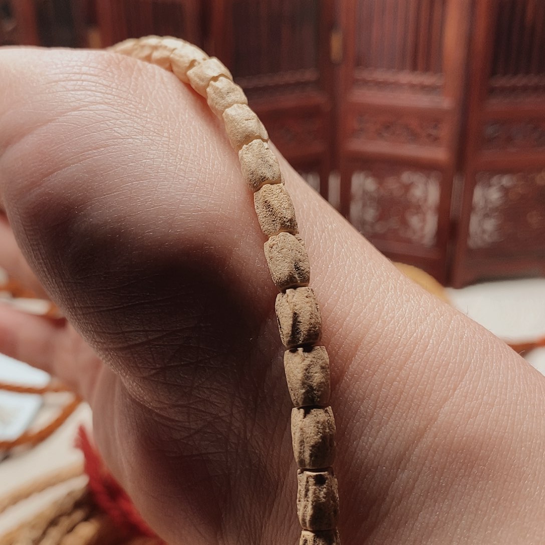 柏香籽/百香籽吊坠等**人