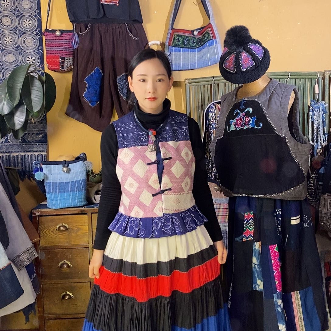 织绣手工制作裙子