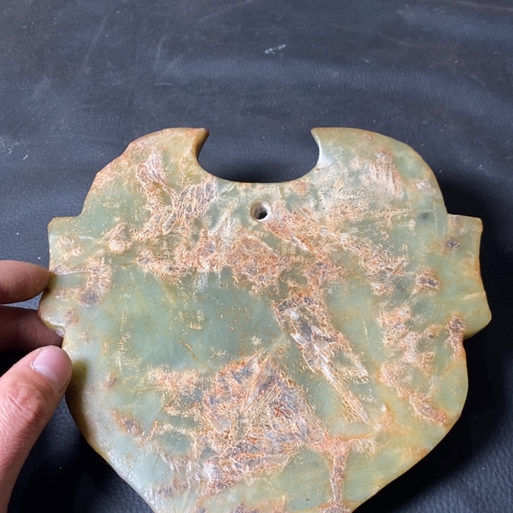 走***铺和田玉未镶嵌把件