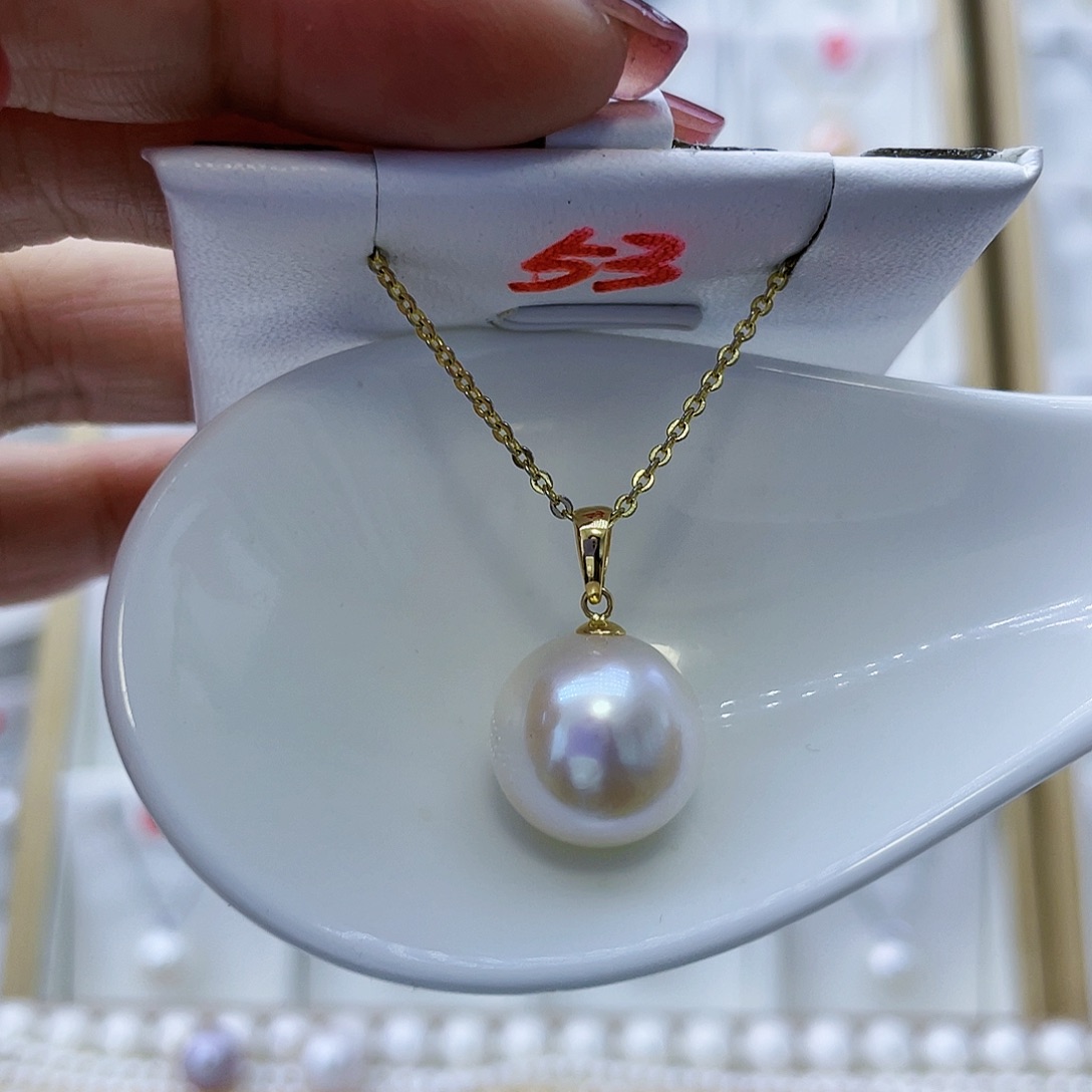 淡水珍珠吊坠(赠链)18K金镶嵌