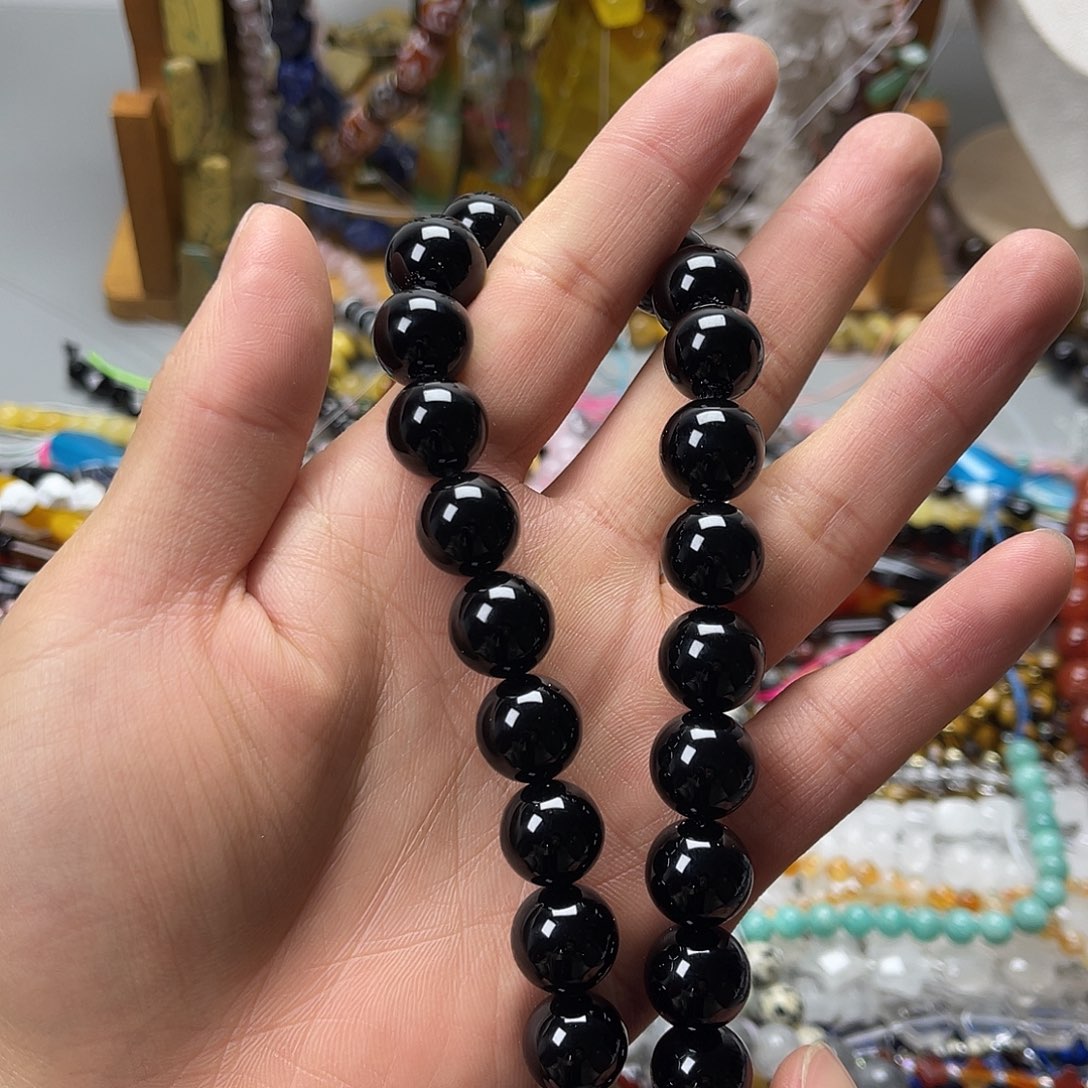 玛瑙/玉髓未镶嵌珠宝半成品卡13.5黑玛瑙圆珠一条