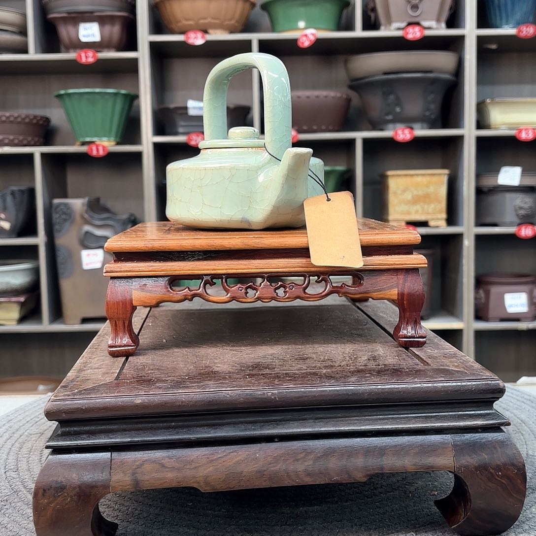 紫砂花盆静*川紫砂的颜色很好看