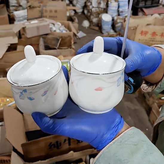 摆件陶瓷盘子碗啥都有