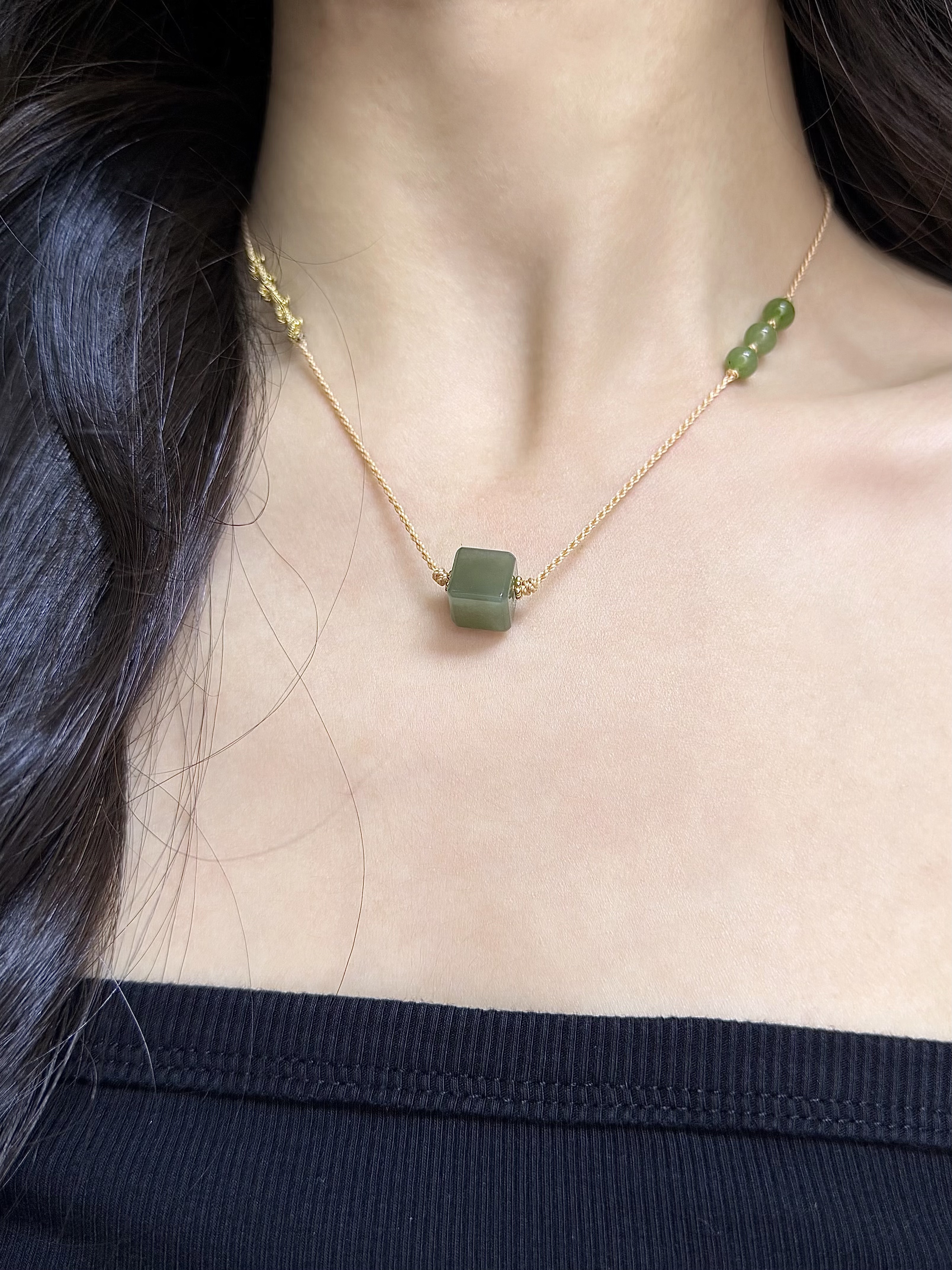 和田玉小方糖锁骨链