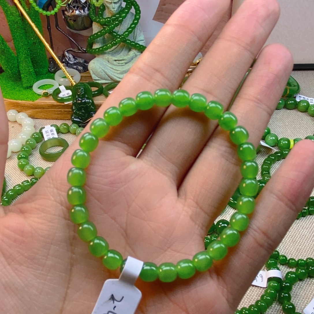 诺***和田玉（碧玉）未镶嵌手串