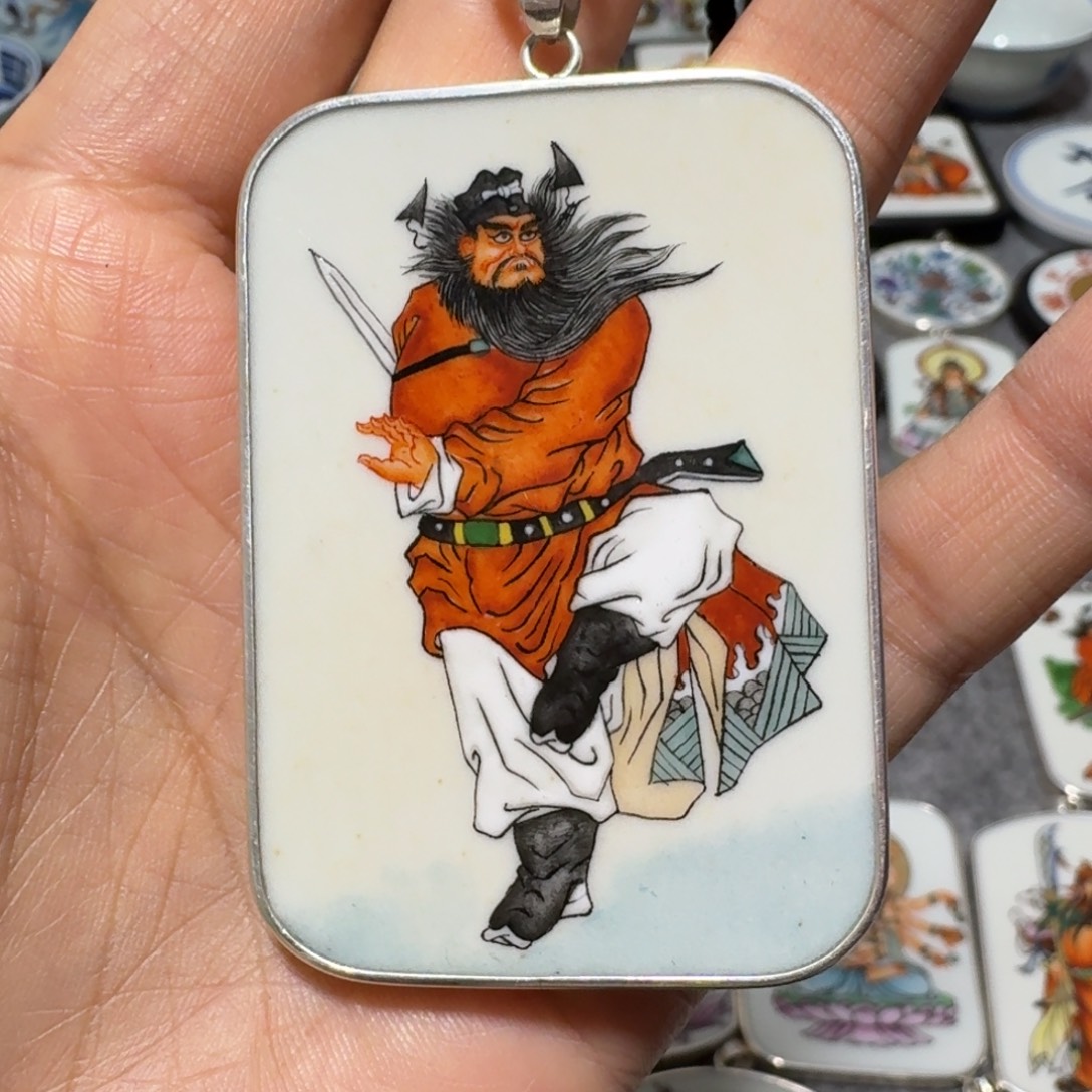 春***意瓷片精品挂件一个