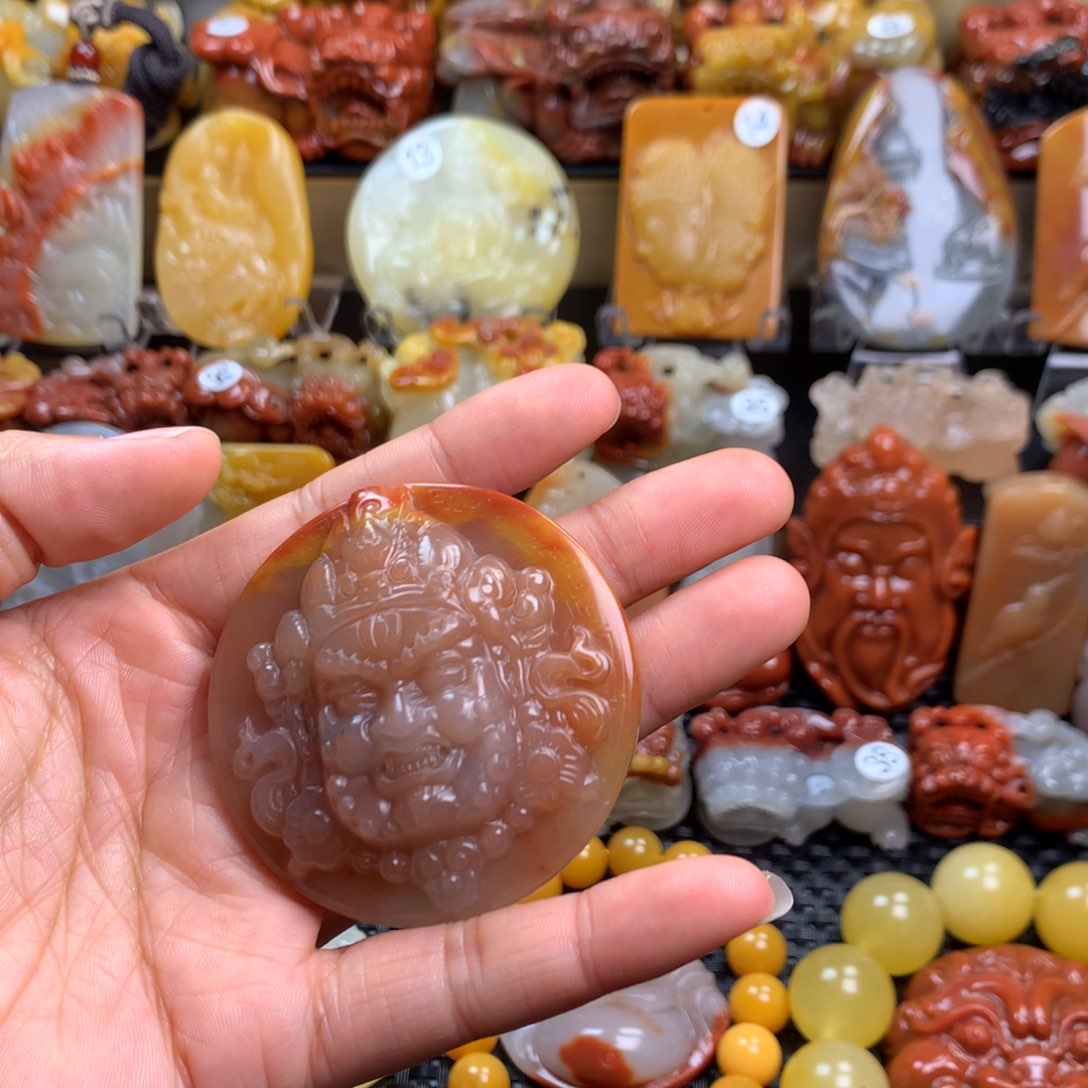 石英质玉（黄龙玉）挂件未镶嵌