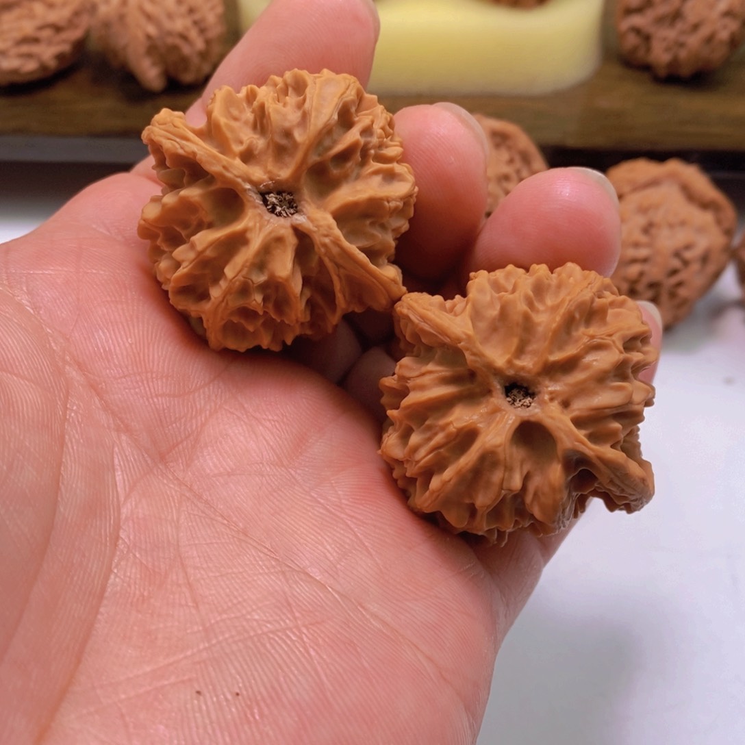 文玩核桃把件超****文玩核桃苹果