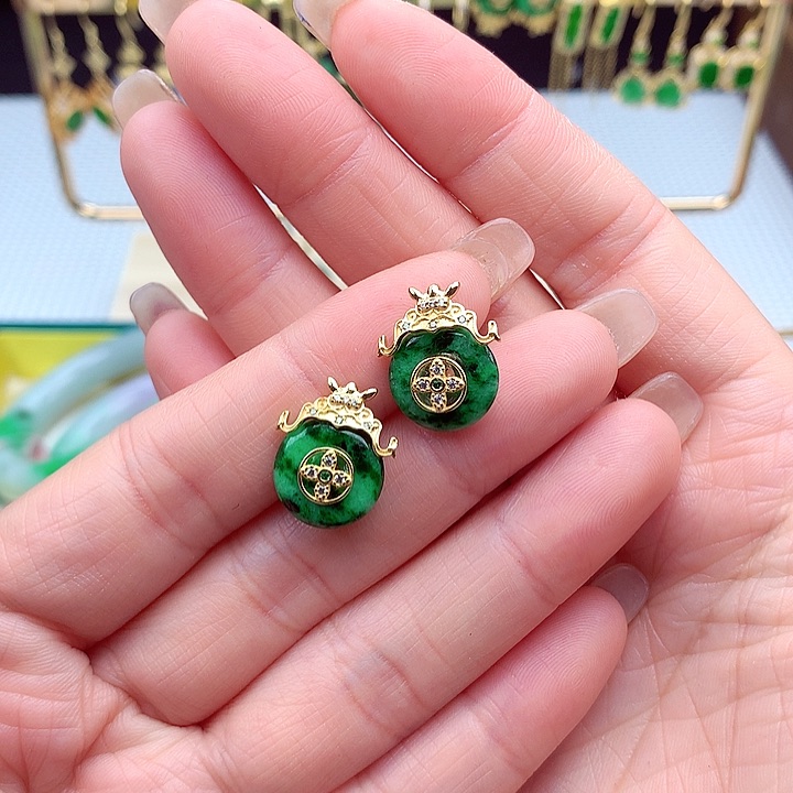 翡翠颈饰银S925镶嵌翡翠