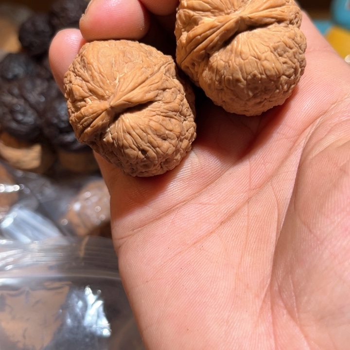 文玩核桃吊坠滇西铁核桃9