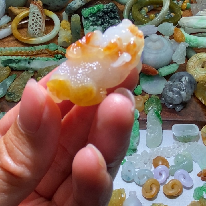 拉***店定制翡翠未镶嵌毛货