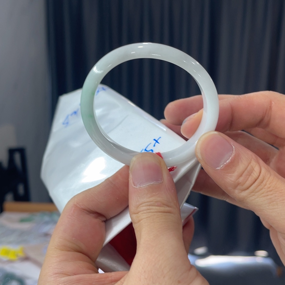 翡翠手镯未镶嵌纯天然缅甸翡翠A货买断