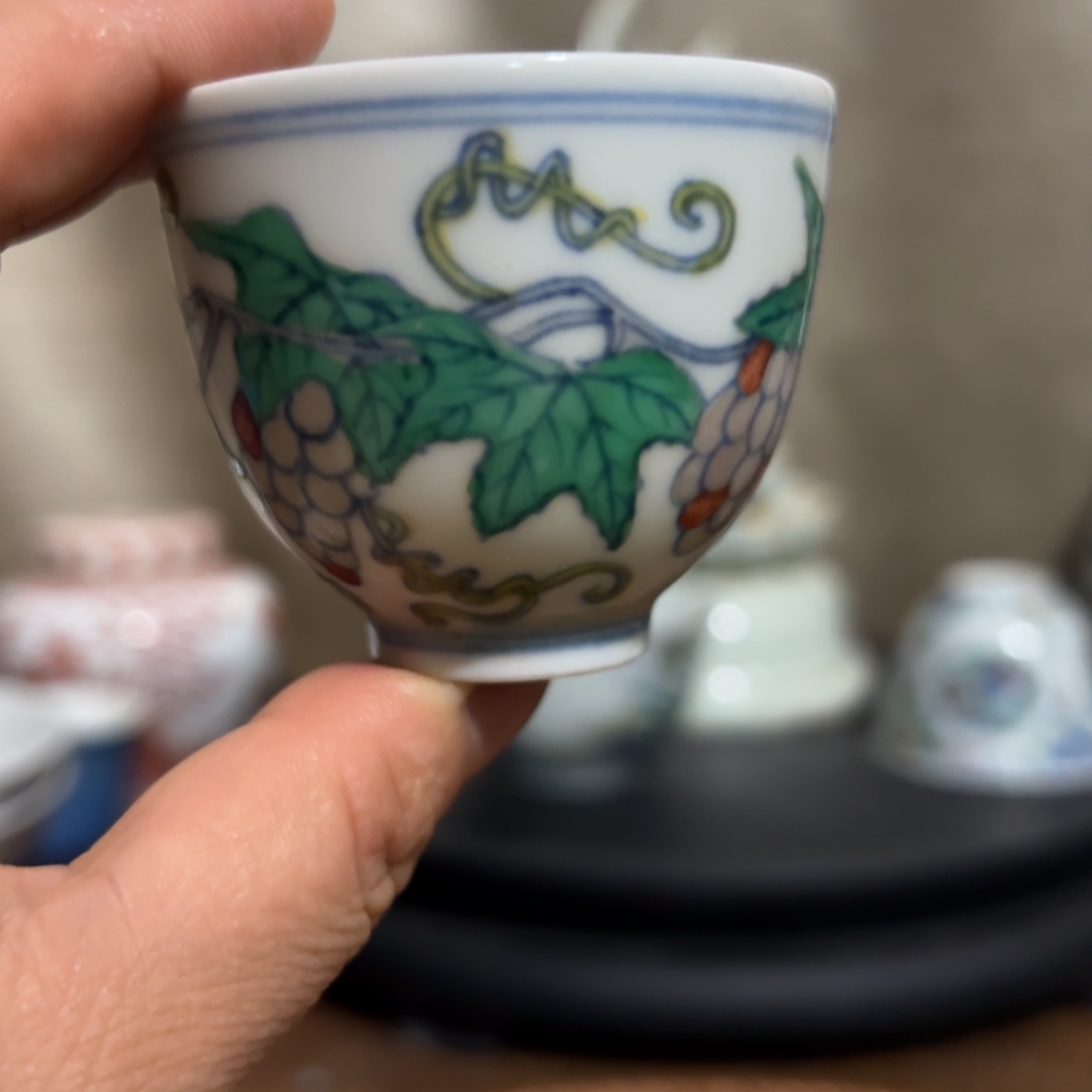 青花斗彩小杯子一个