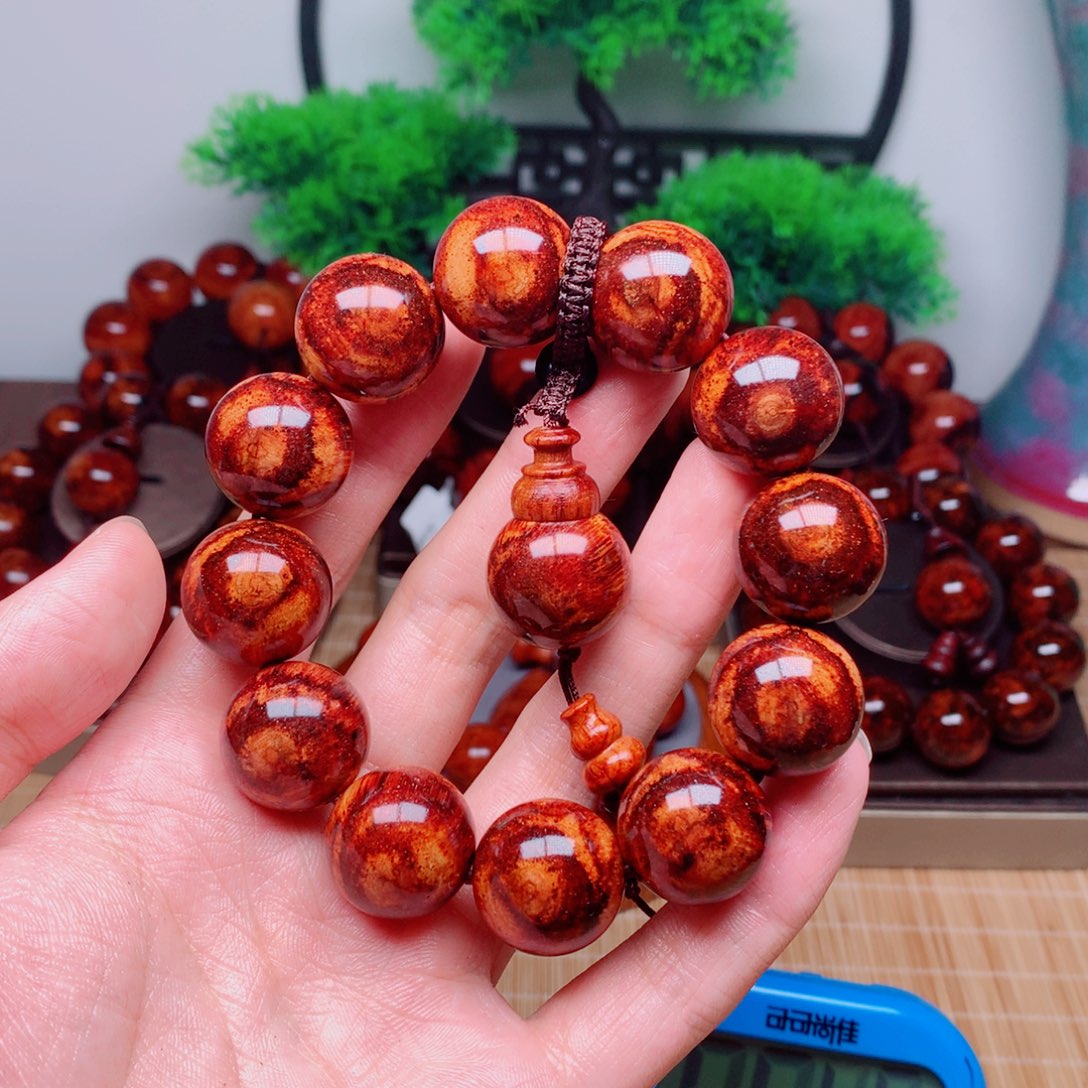 李***发黄花梨/降香黄檀万6f