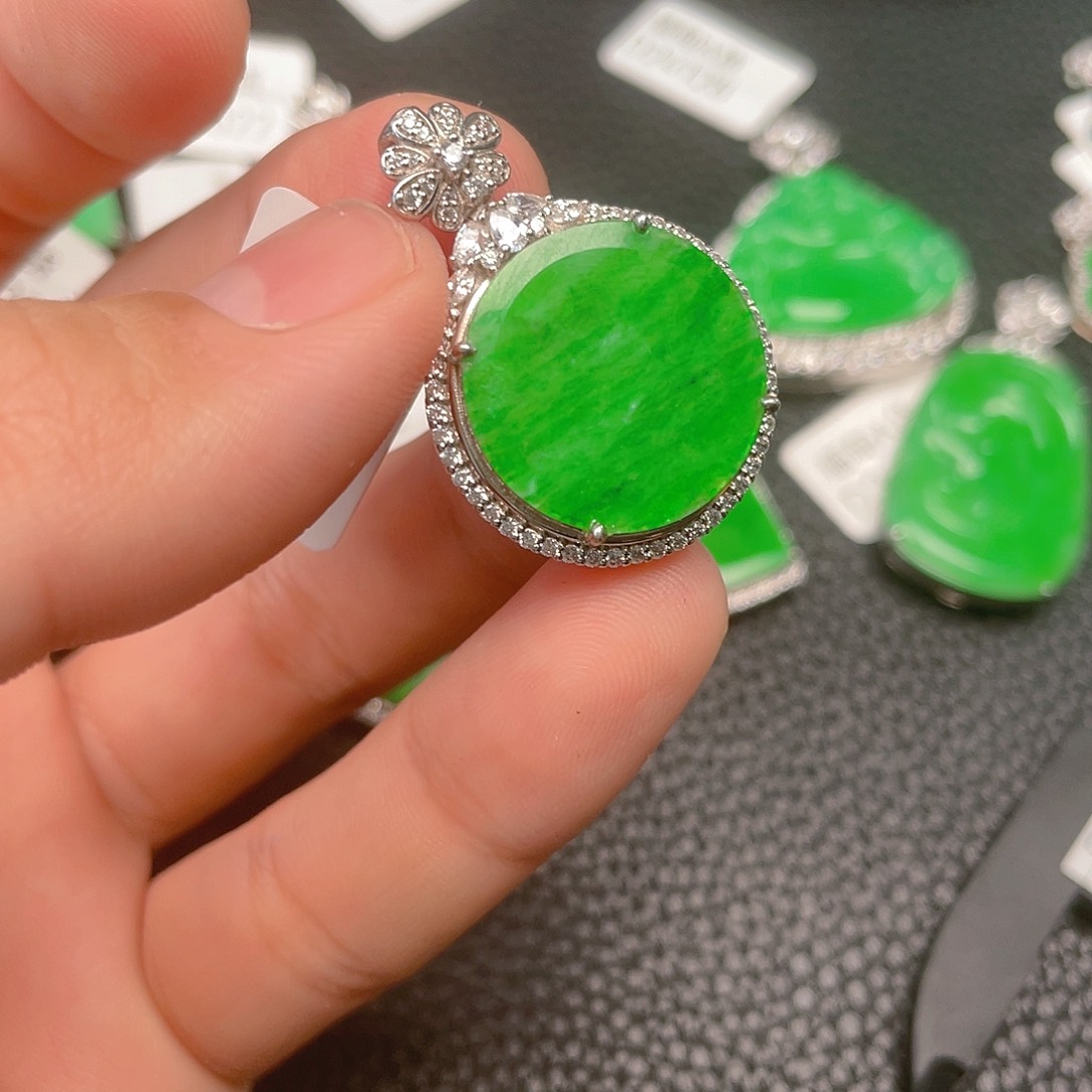 【闪购商品】翡翠吊坠(不含链)银S925镶嵌