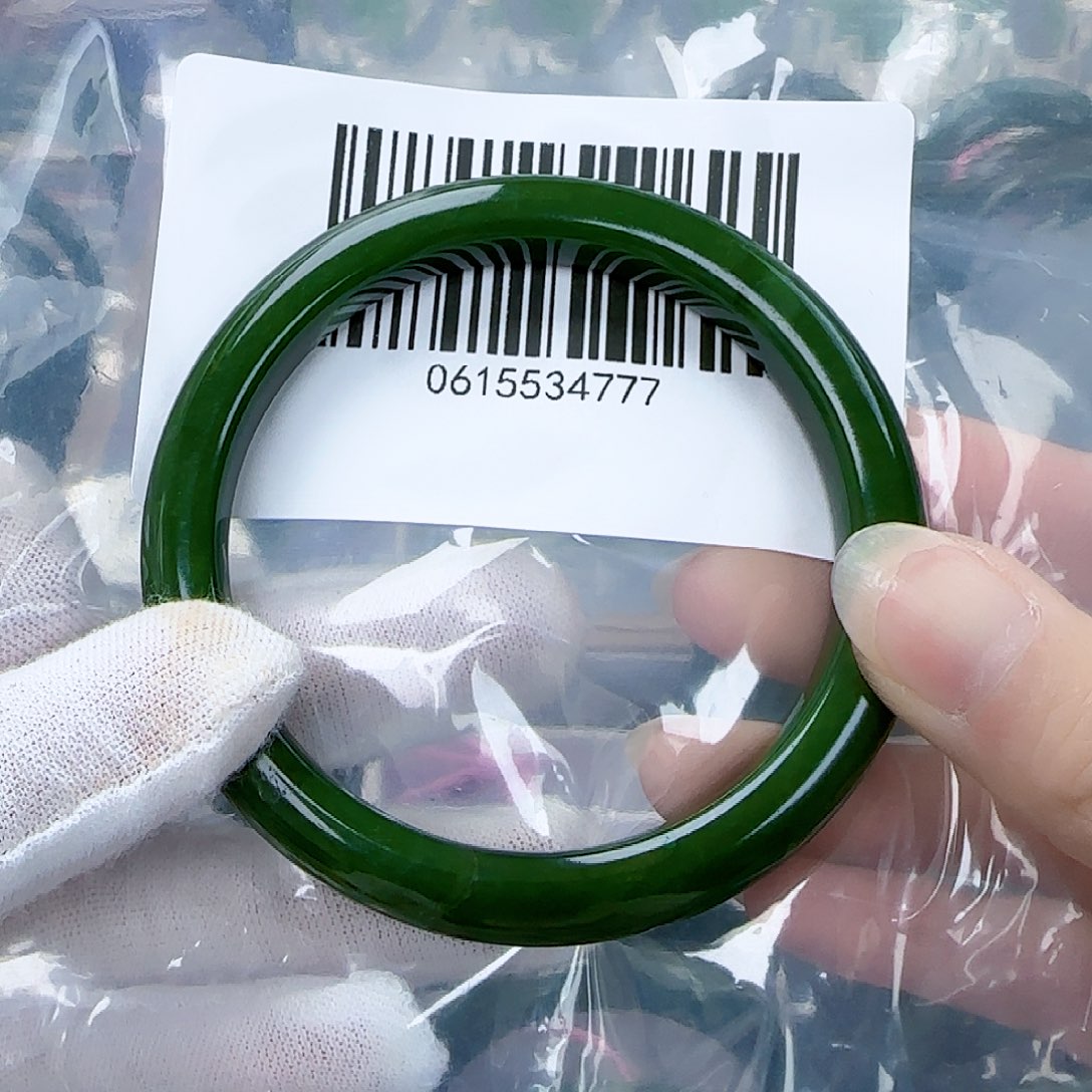 和田玉（碧玉）手镯未镶嵌60包容