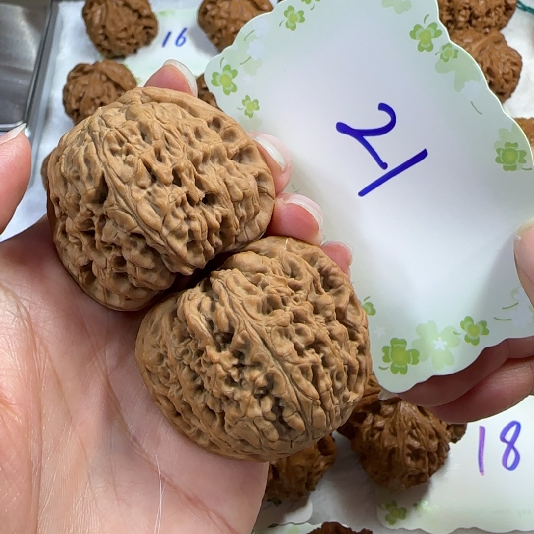 文玩核桃吊坠21号南疆石4.4