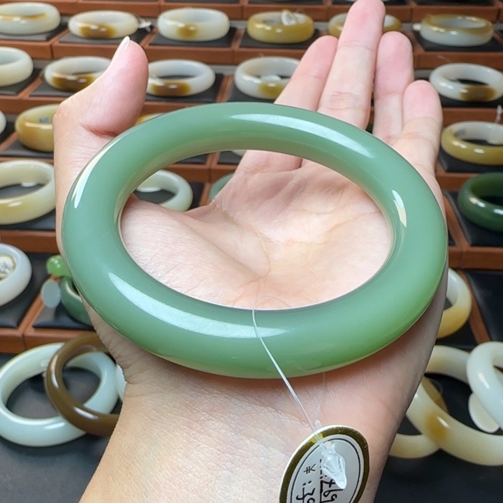 和田玉未镶嵌手镯粉青圆条58.3