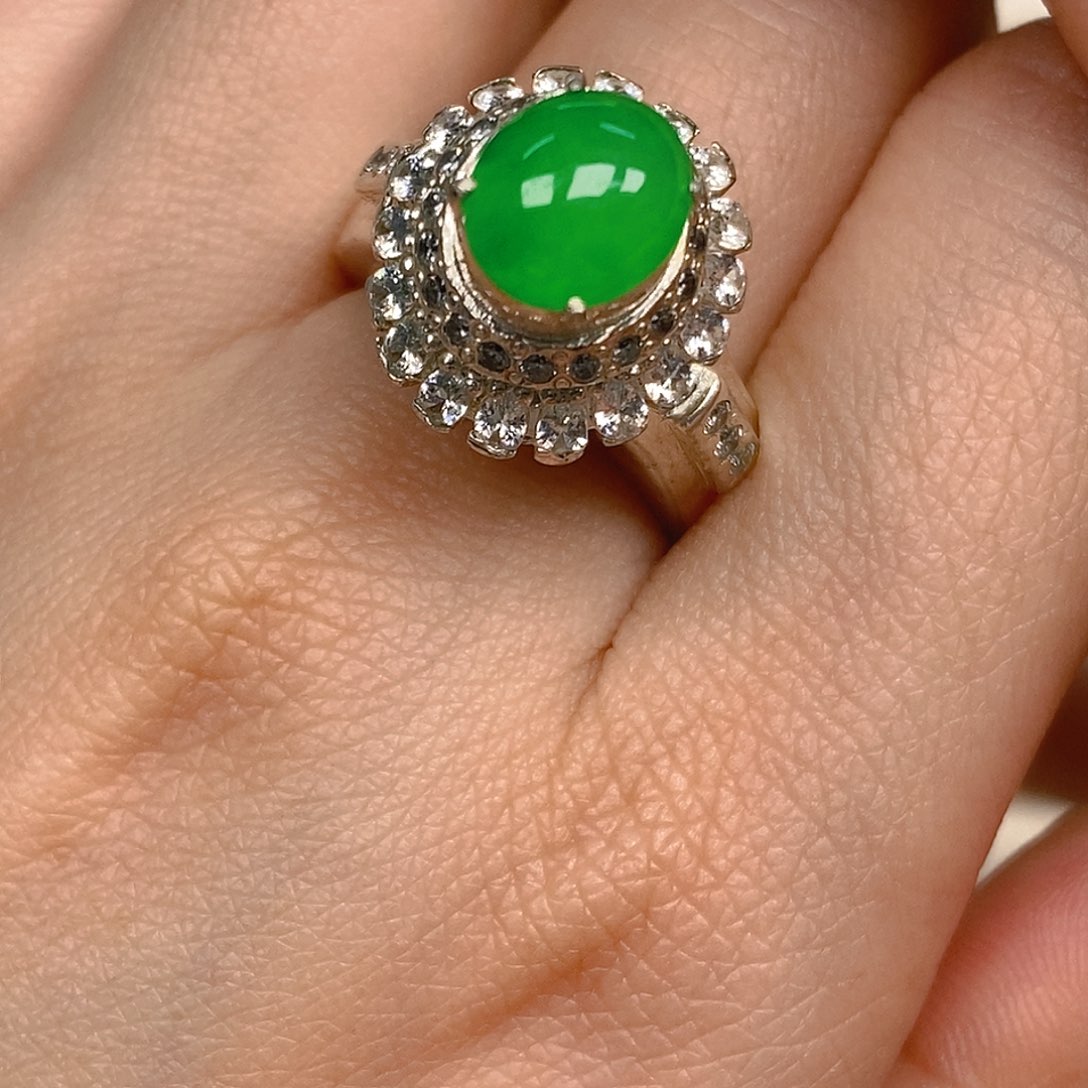 翡翠戒指未镶嵌翡翠