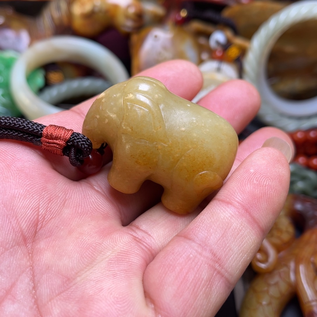 和田玉挂件未镶嵌翡****）