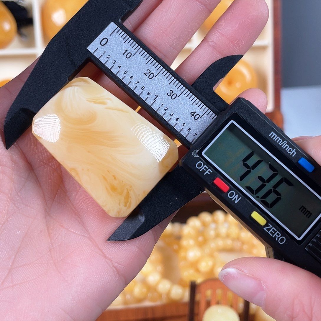 蜜蜡颈饰未镶嵌白*爺无事牌43mm+
