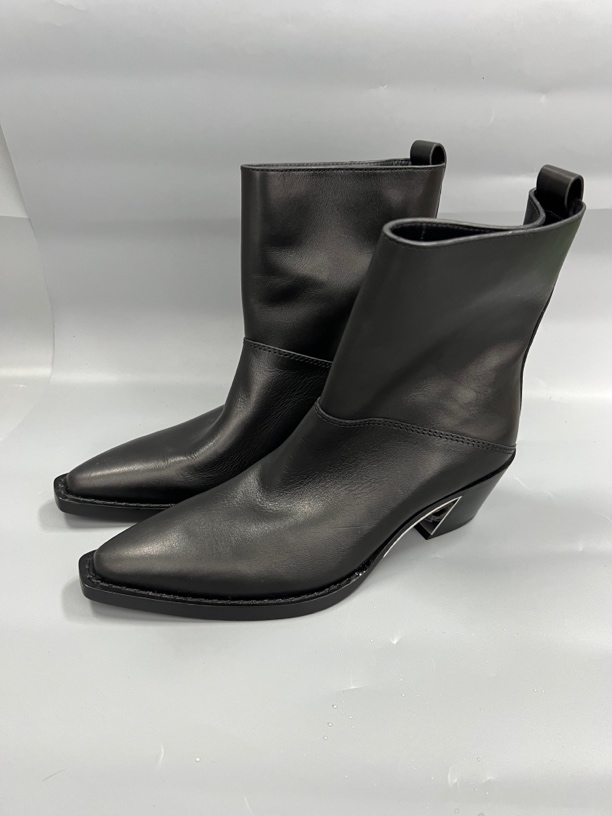 全新未使用  3206 3.1牛皮低跟套脚马丁靴 女短靴
