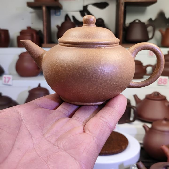 紫砂茶壶戈**王水平黄降180cc左右微瑕