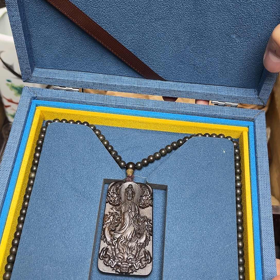 大叶紫檀（黑酸枝木类）