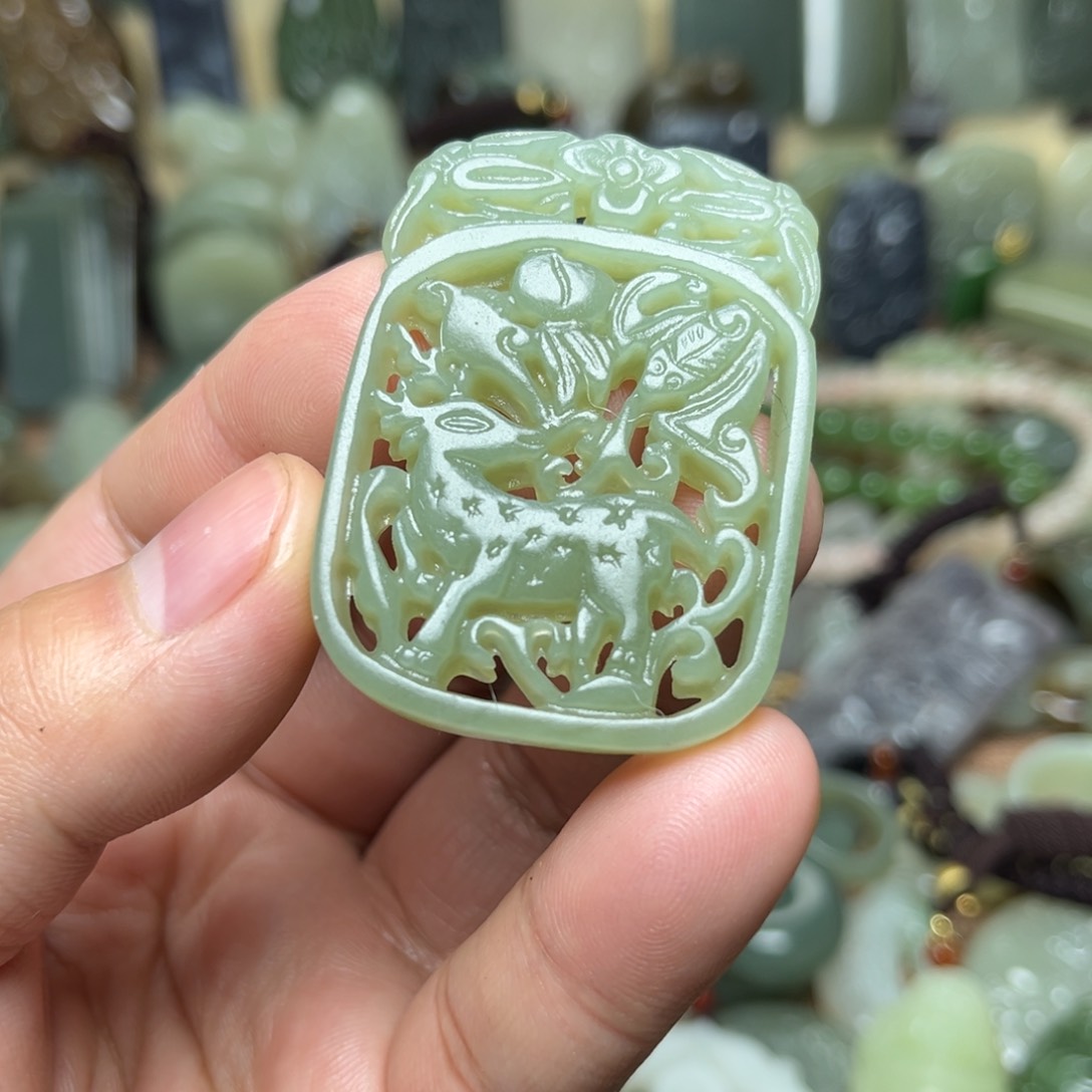 和田玉颈饰未镶嵌