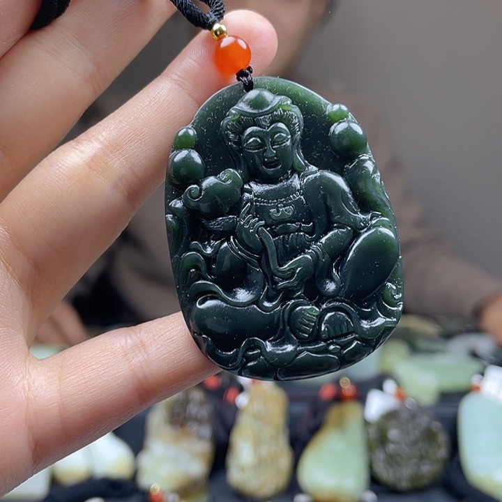 和田玉未镶嵌颈饰