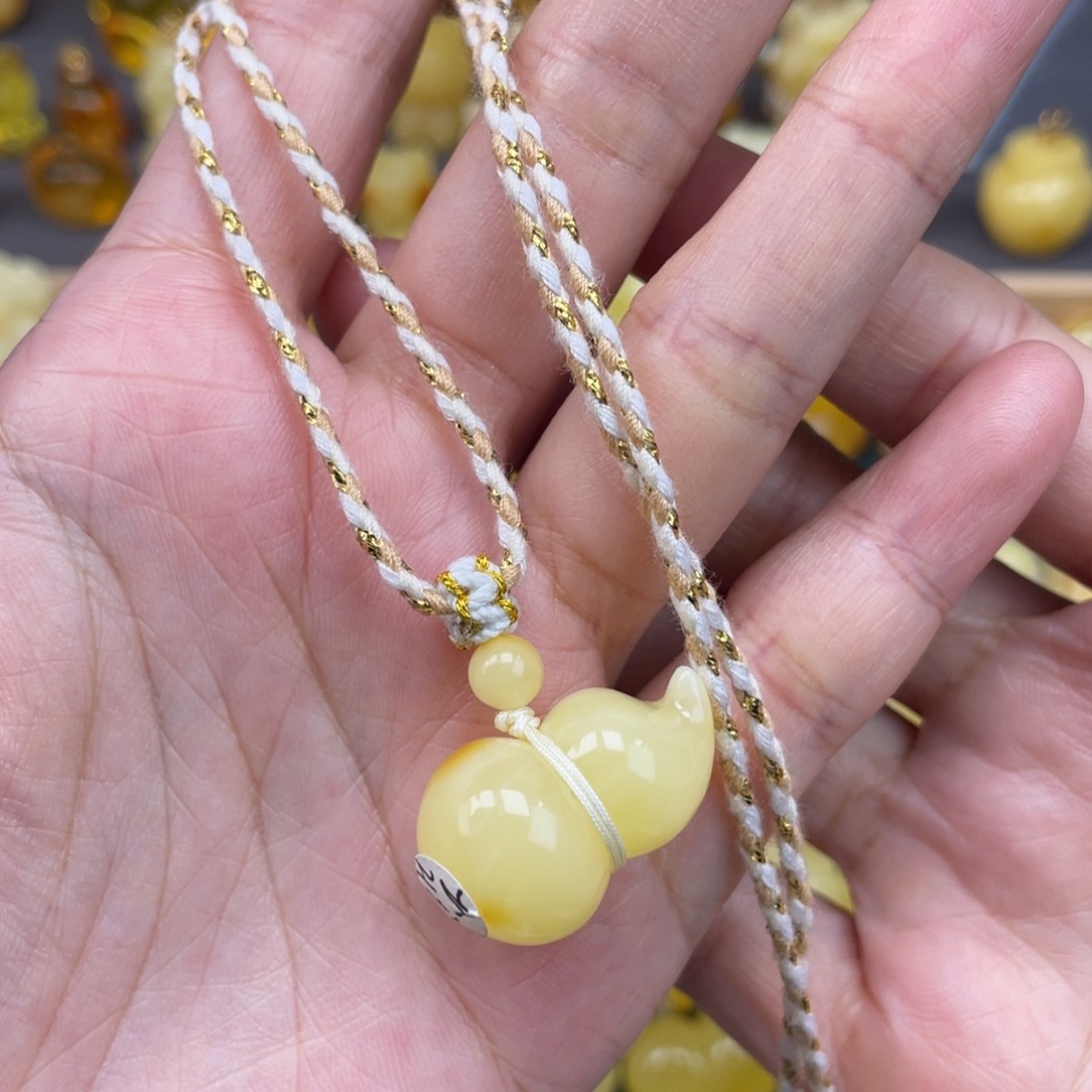 裸石琥珀未镶嵌蜜蜡