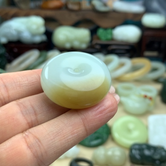 和田玉挂件未镶嵌