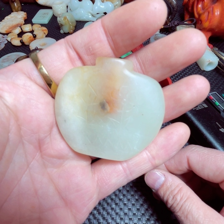 滴血莲花菩提把件
