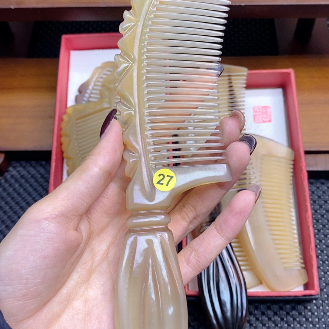 纯手工制作纯牛角梳子用****7