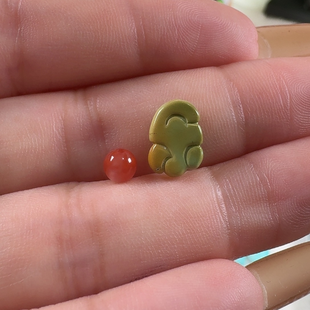 意***美南红玛瑙未镶嵌颈饰