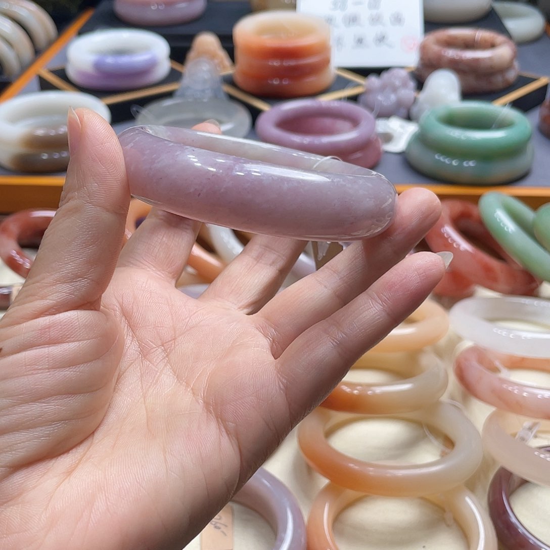 未镶嵌手镯石英岩玉C****9