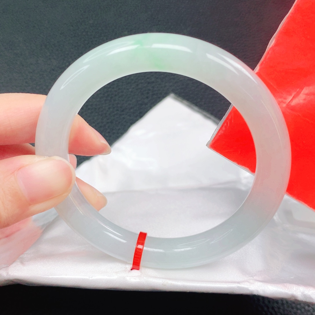 翡翠未镶嵌手镯54圈